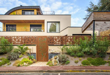 House with garden and terrace 16