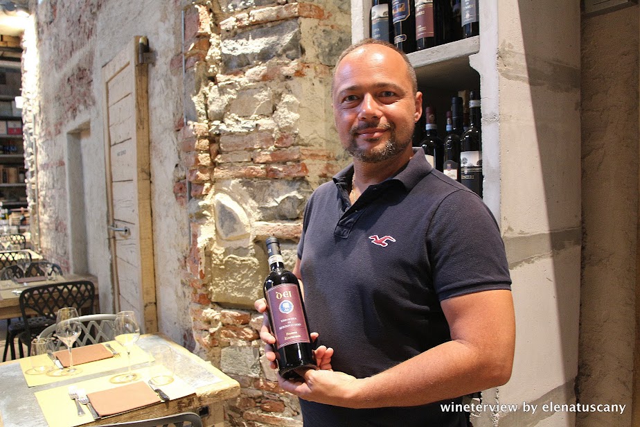 piazza del vino, cantine dei, montepulciano