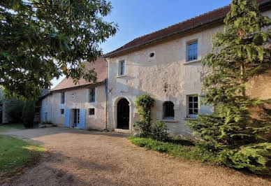 Maison avec jardin et terrasse 2