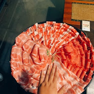 肉多多火鍋