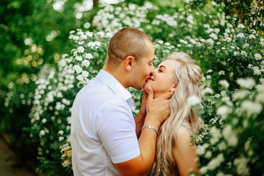 Wedding photographer Darina Valuyskaya (vdarina). Photo of 7 June 2018