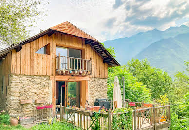 House with garden and terrace 2