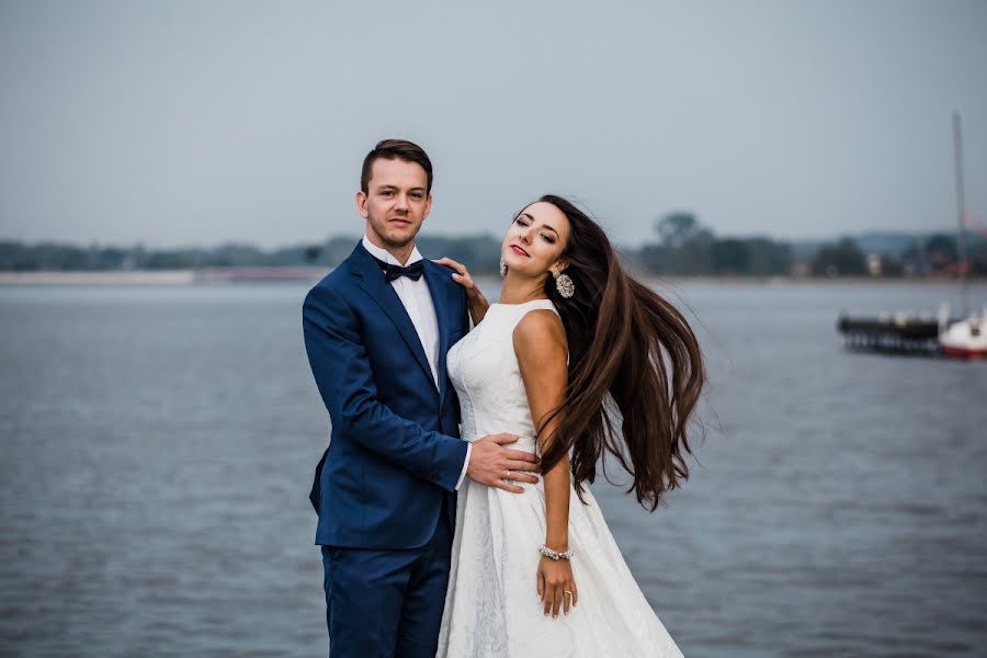 Fotografo di matrimoni Aleksander Konieczny (koniecznyfoto). Foto del 19 febbraio 2020