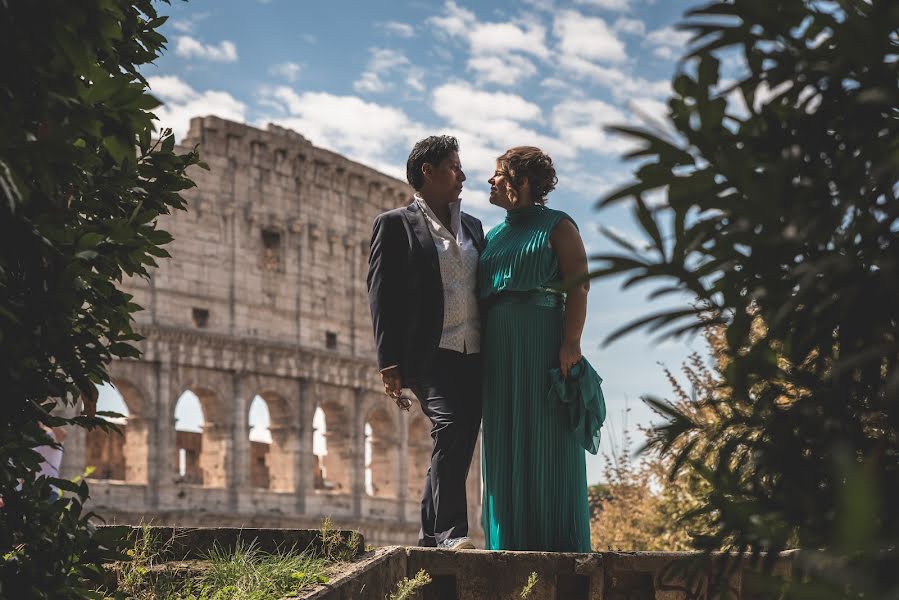 Fotógrafo de casamento Luca Caparrelli (lucacaparrelli). Foto de 8 de dezembro 2018