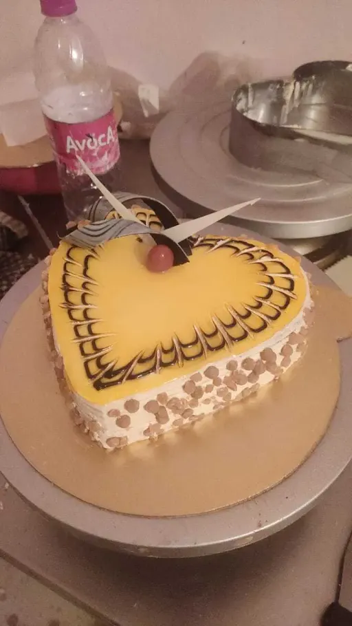 Heart Shape Pineapple Cake