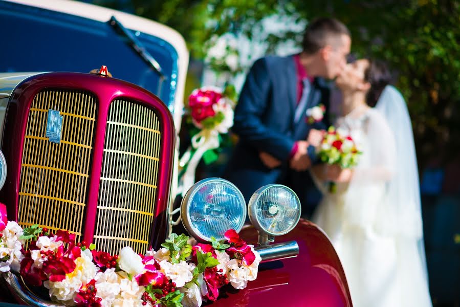 Fotógrafo de casamento Maksim Ivanyuta (imstudio). Foto de 25 de março 2016