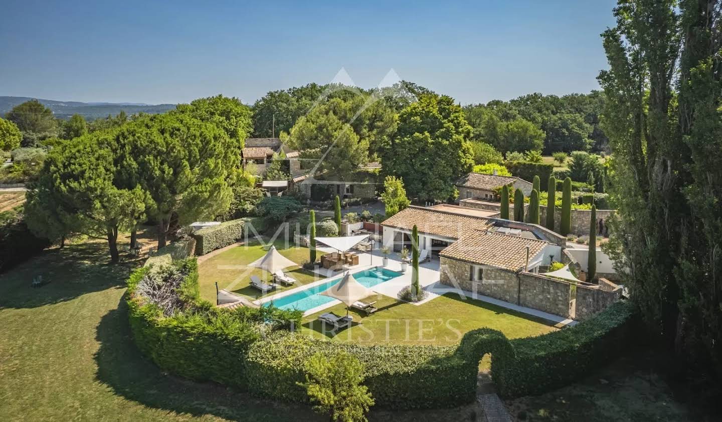 Property with pool Ménerbes