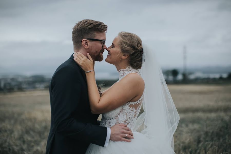 Wedding photographer Tiril Hauan (fotoforundring). Photo of 8 May 2019