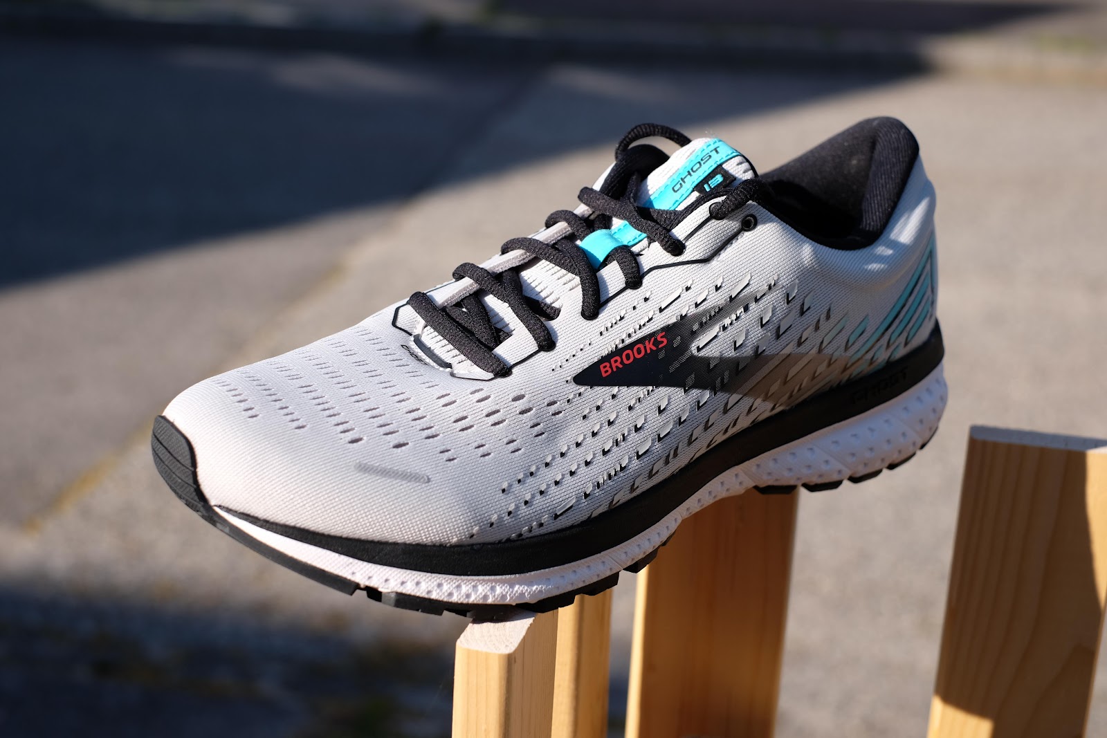 brooks ghost 1 womens grey