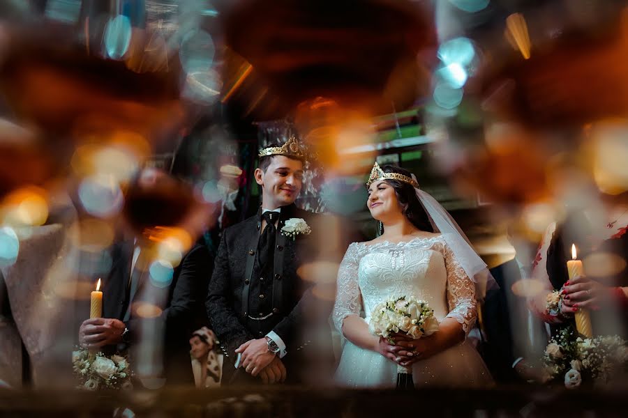 Fotógrafo de casamento Kamour Studio (kamour2013). Foto de 30 de outubro 2019