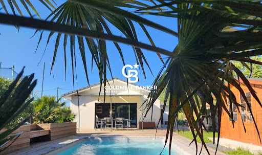 House with pool and garden 3
