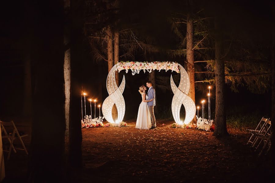 Wedding photographer Anna Davydova (davydovaanna). Photo of 10 October 2019