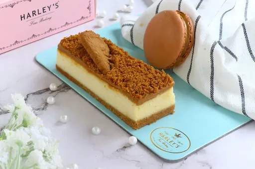 Lotus Biscoff Cheesecake With Biscoff Macaron