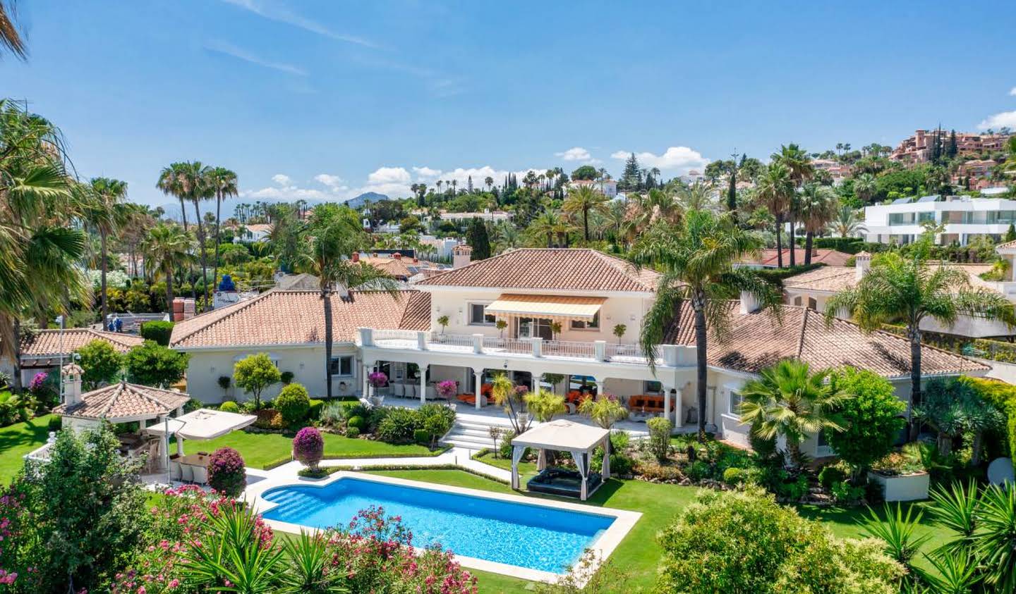 House with pool and terrace Marbella