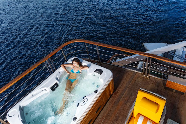 Kick back with a relaxing whirlpool during a voyage aboard the luxury Nile cruiser Oberoi Philae.