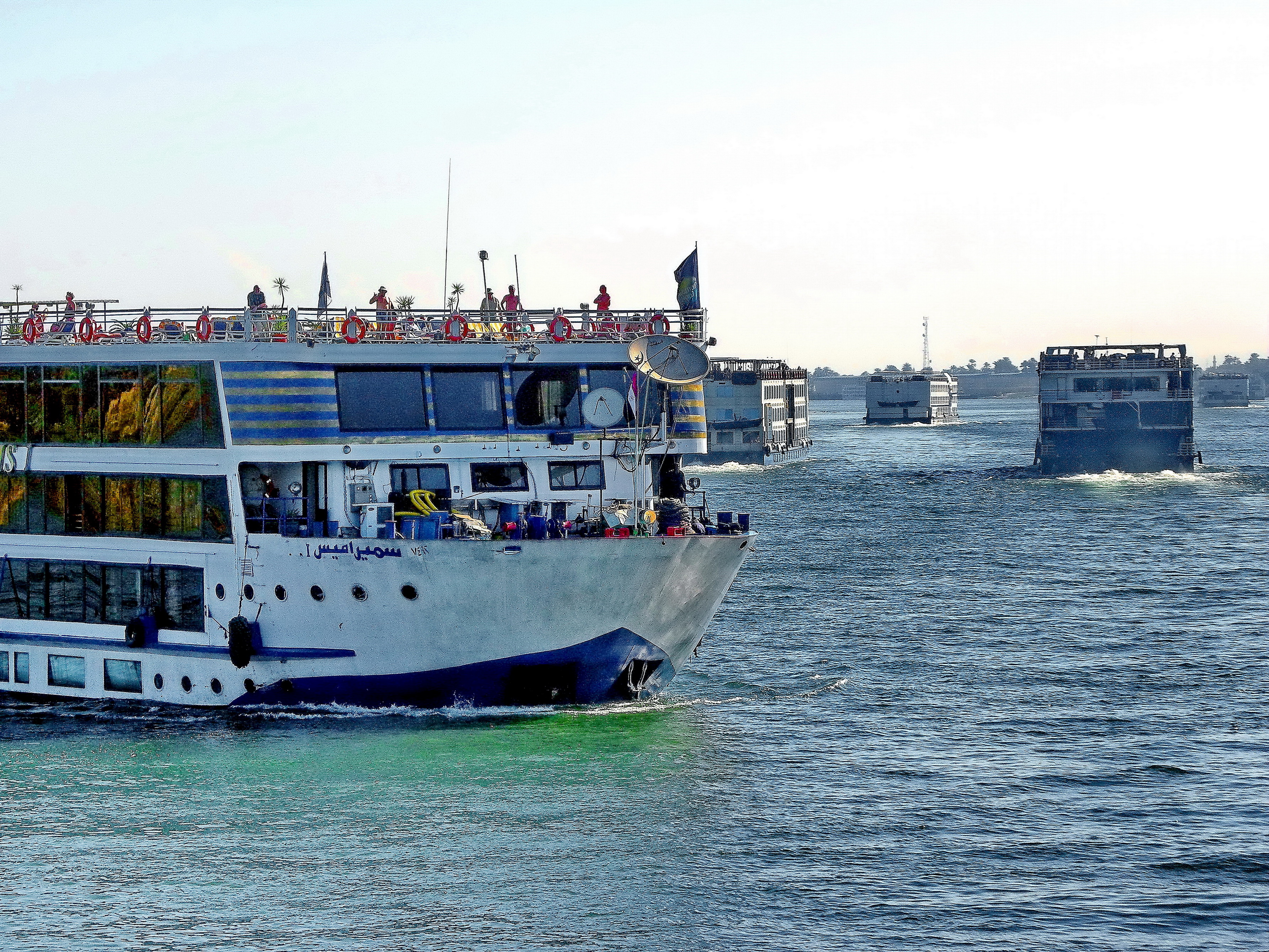 Traffico navale sul Nilo di Luciano Tronati