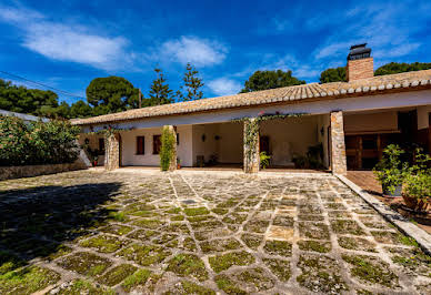 Villa with terrace 5