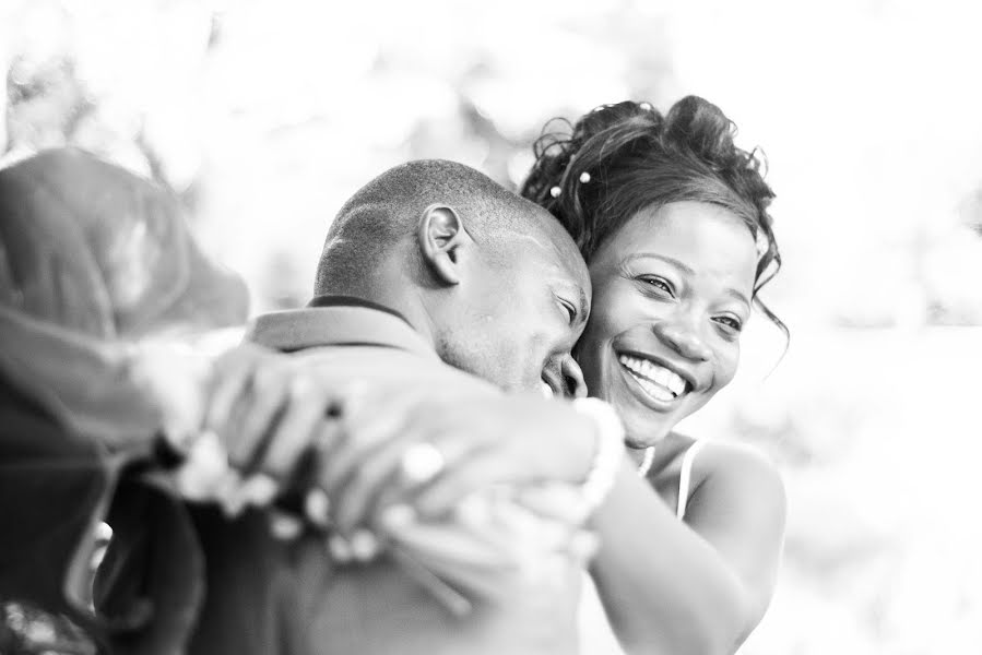 Fotógrafo de casamento Eugene Nyathi (eugenenyathizim). Foto de 17 de dezembro 2015