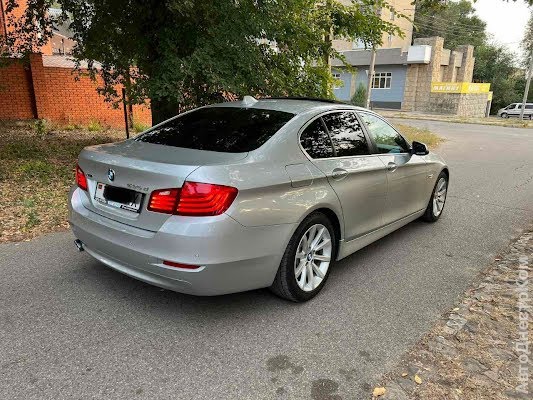 продам авто BMW 530 5er (F10) фото 5