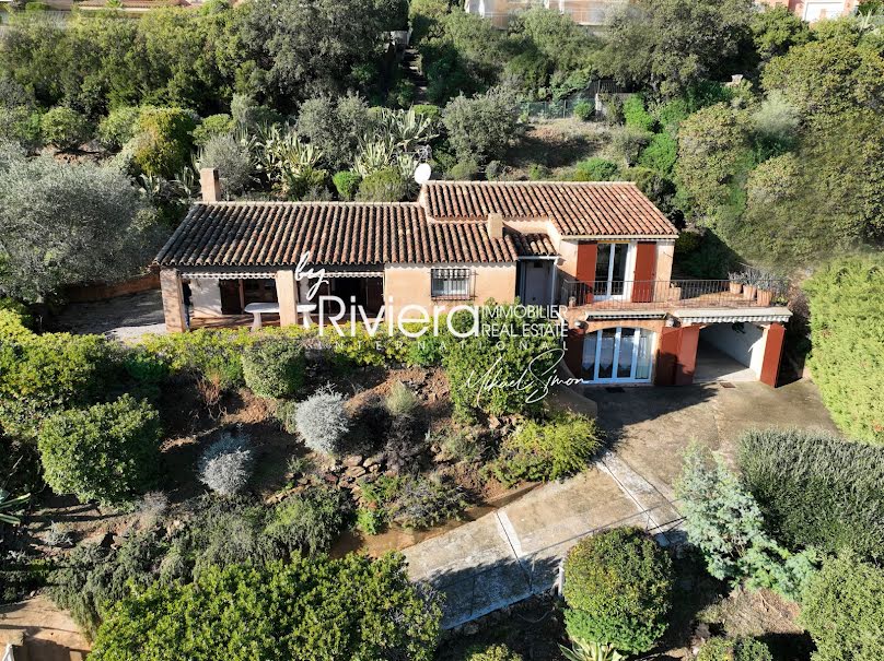 Vente villa 4 pièces 120 m² à Cavalaire-sur-Mer (83240), 860 000 €