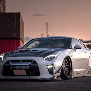 NISSAN GT-R R35