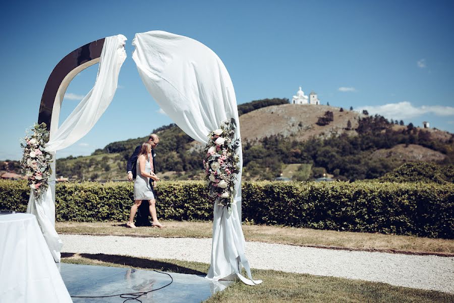 Fotógrafo de casamento Martin Vlček (martinvlcek). Foto de 17 de fevereiro 2019