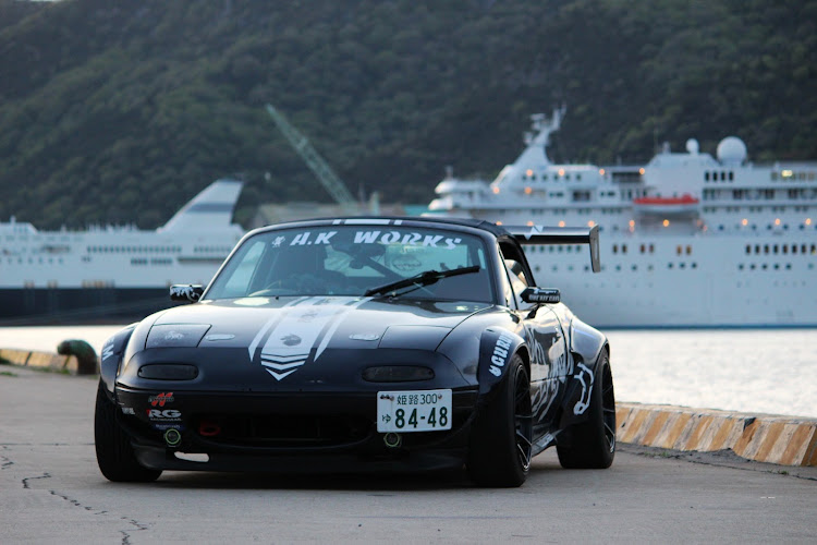 ロードスターの望遠レンズたのしい・一眼初心者・海は強いーな便利だーなー・背景ボカせば何とかなる理論に関するカスタム事例の投稿画像2枚目