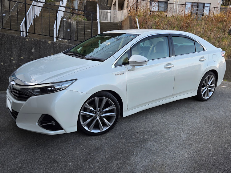 SAIのTE37・ホイール交換・洗車に関するカスタム事例の投稿画像1枚目