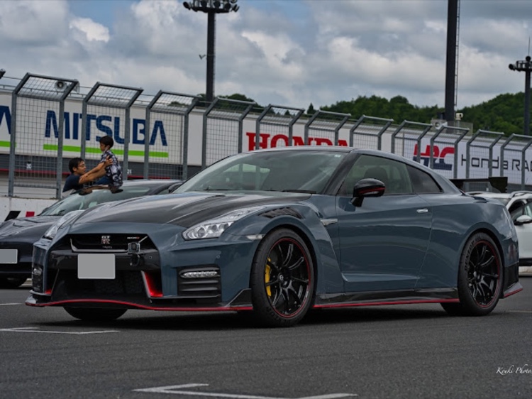 NISSAN GT-Rのステルスグレー・NISMO・Special Edition・限定色・日産の戦略に関するカスタム事例の投稿画像1枚目