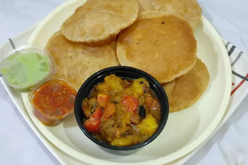 Aloo Sabzi [300 Ml] With 6 Poori