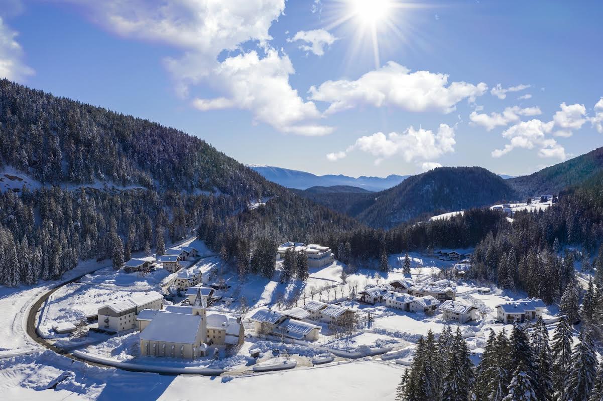 Gasthof zum Hirschen winter airview