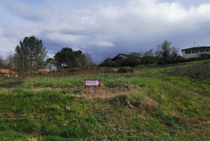  Vente Terrain + Maison - Terrain : 792m² - Maison : 90m² à Langon (33210) 