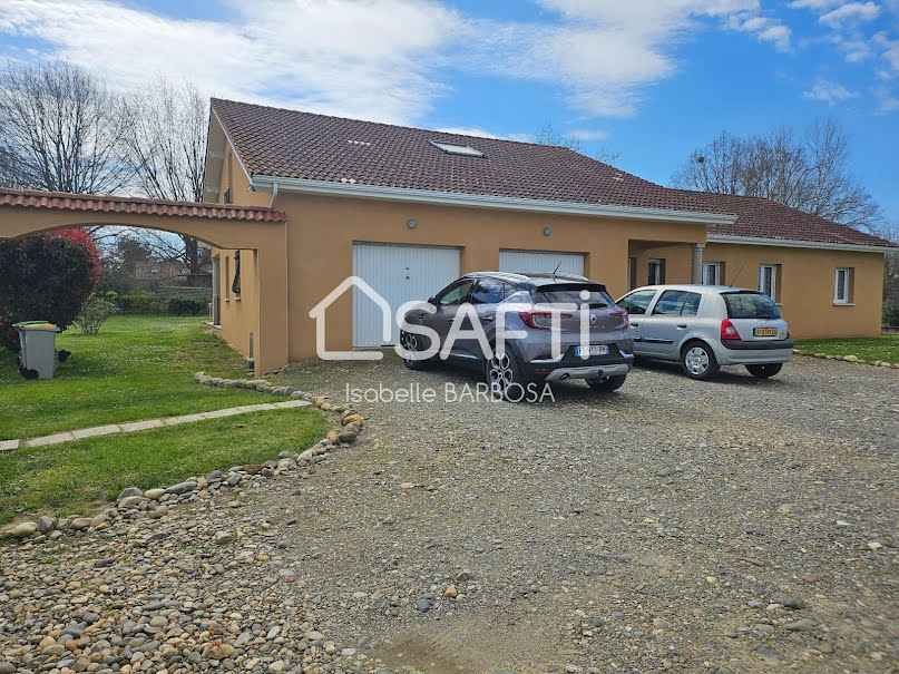 Vente maison 5 pièces 135 m² à Vic-en-Bigorre (65500), 292 000 €