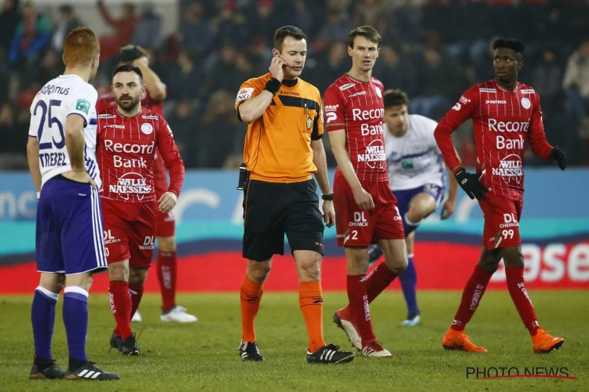 Dury critique l'arbitrage: "On aurait pu revenir dans ce match"