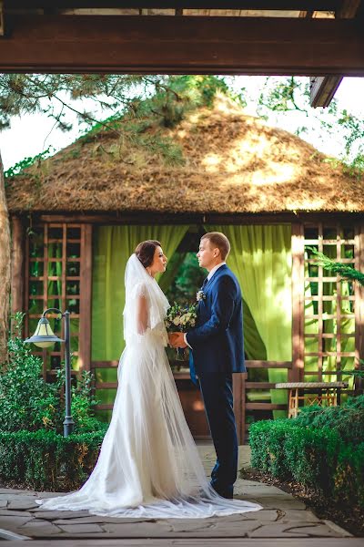 Fotógrafo de casamento Lenura Cemenko (lenura). Foto de 27 de abril 2016