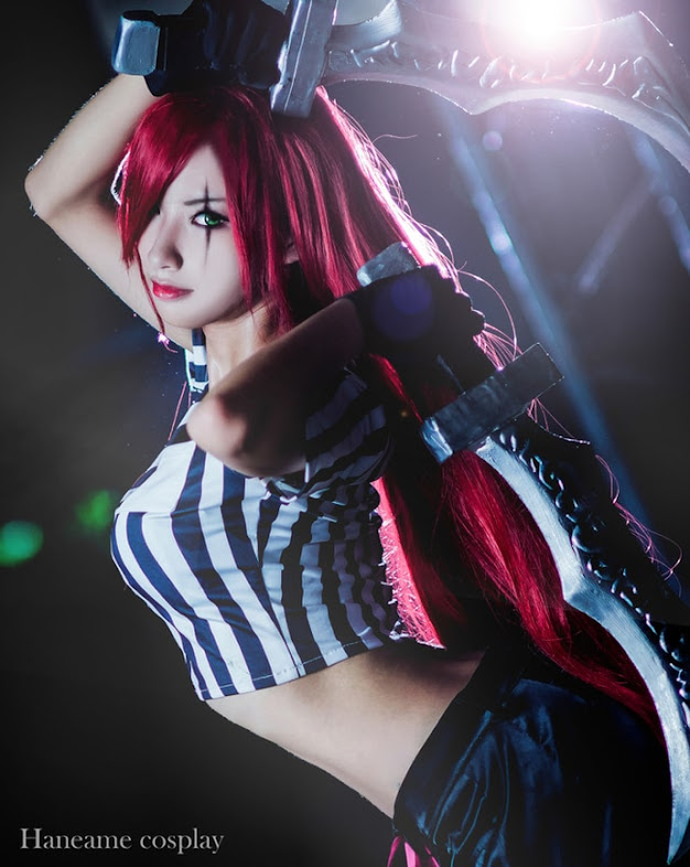 Cosplay Katarina trang phục Trọng Tài Hane Ame sexy lôi cuốn