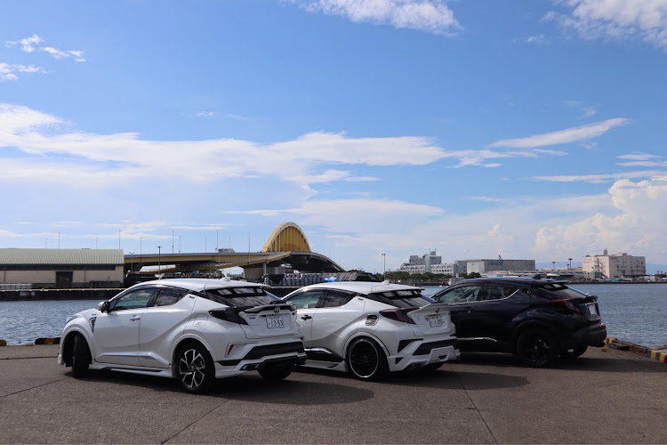 C-HRのみんな仲良し😁・なつのおもひでに関するカスタム事例の投稿画像5枚目