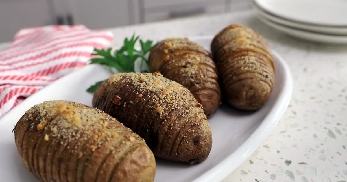 Mini Parmesan And Garlic Hasselback Potatoes - Scrummy Lane