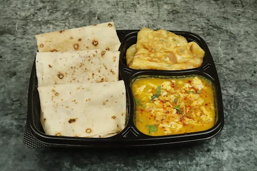 Roti With Egg Tadka Combo [Serves 1]