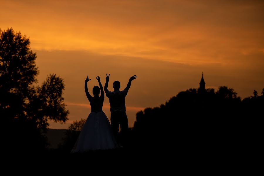 Fotograful de nuntă Szabina Jardek (jardekszabina). Fotografia din 1 octombrie 2022