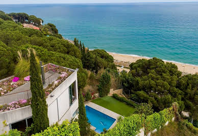 House with garden and terrace 1