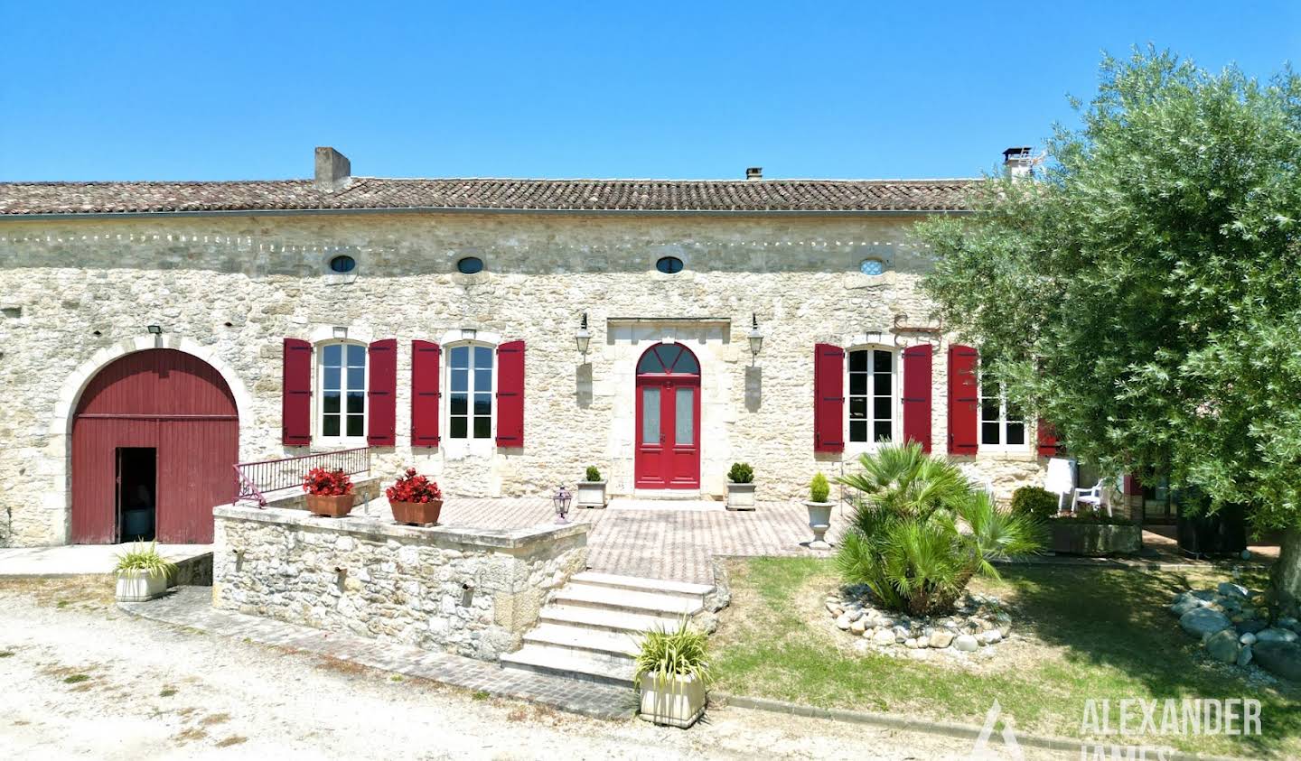 Maison avec piscine et terrasse Duras