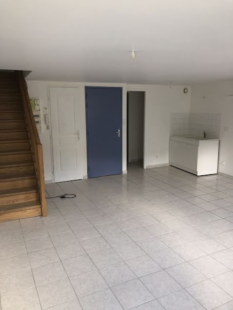 Location  duplex 3 pièces 53.37 m² à Satillieu (07290), 390 €