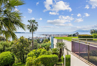 Villa with pool and terrace 11