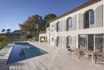 villa à Mougins (06)