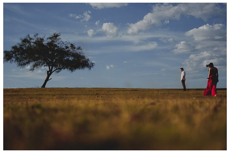 Jurufoto perkahwinan Carlos Carnero (carloscarnero). Foto pada 3 Disember 2019