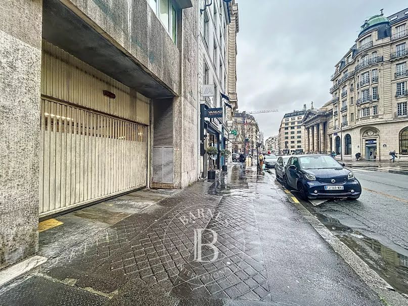 Location  parking   à Paris 8ème (75008), 250 €