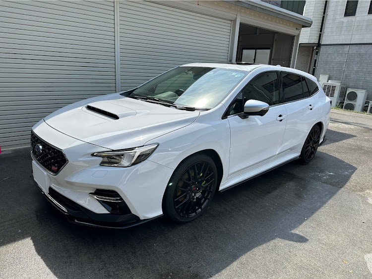 レヴォーグのGT-H EX・セラミックホワイト・STI performance・ディテーリング・サスペンション交換したいに関するカスタム事例の投稿画像1枚目