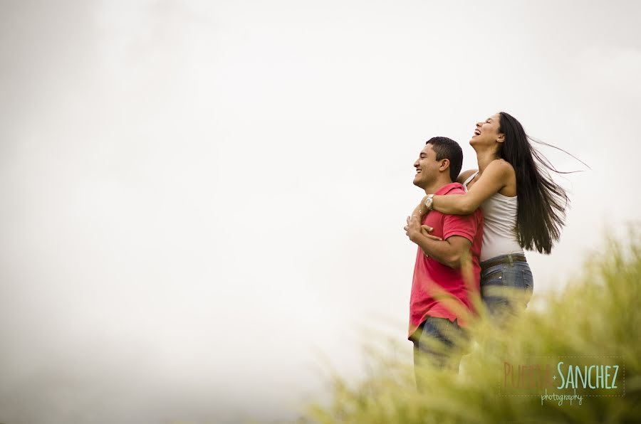 Fotógrafo de casamento Erika Camilo (puertasanchez). Foto de 9 de junho 2015