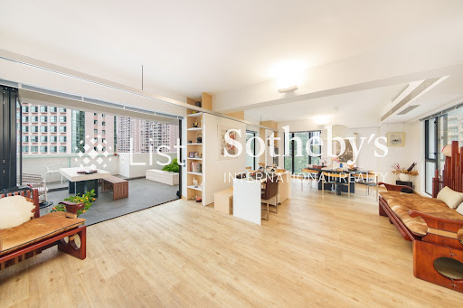 Prestige apartment / penthouse for sale in Mid-Levels (Hong Kong)